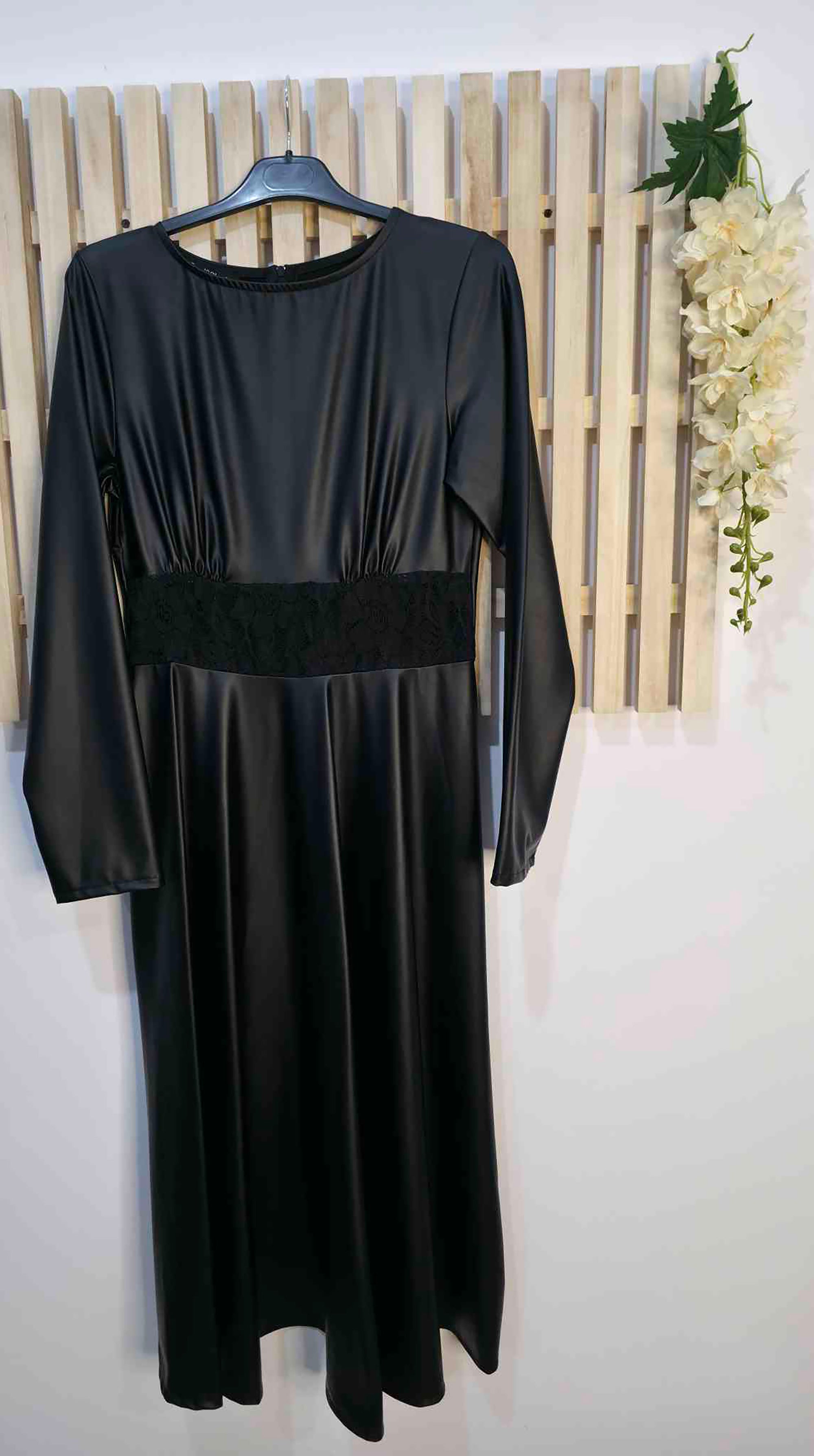 ΦΟΡΕΜΑ ΔΕΡΜΑΤΙΝΗΣ