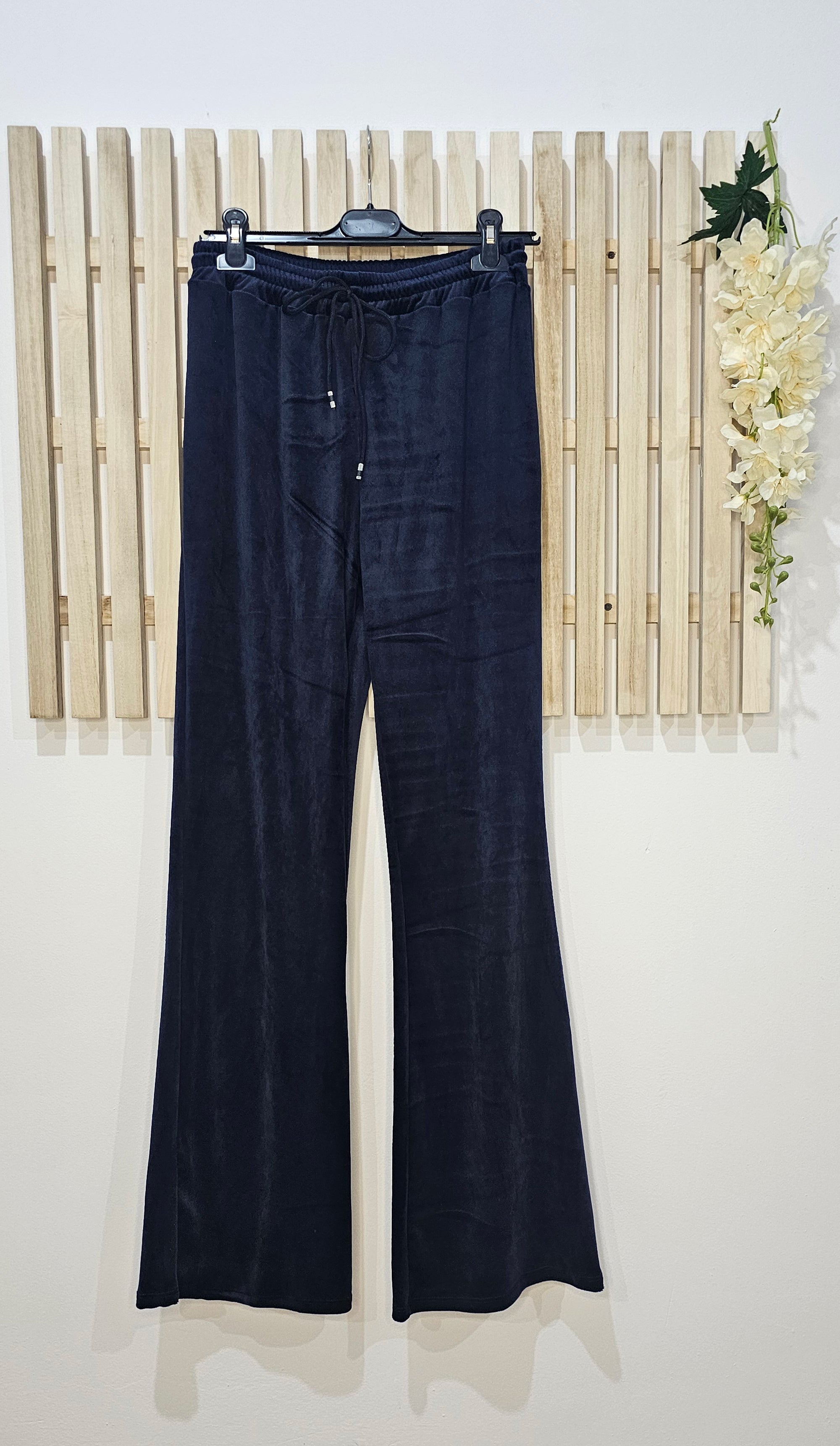 ΦΟΡΜΕΣ ΒΕΛΟΥΤΕ PLUS SIZE