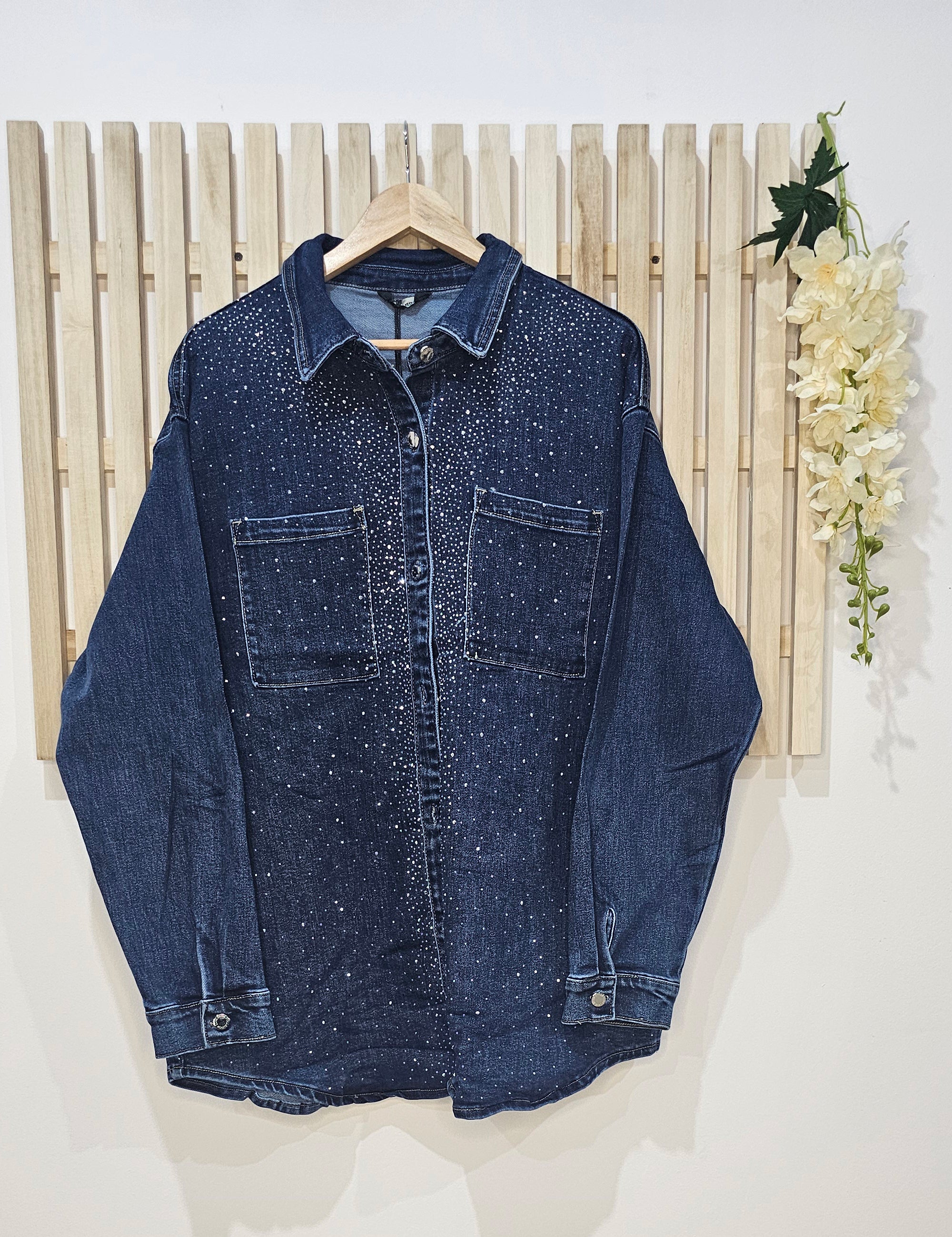 ΤΖΙΝ ΠΟΥΚΑΜΙΣΟ ΜΕ ΣΤΡΑΣ